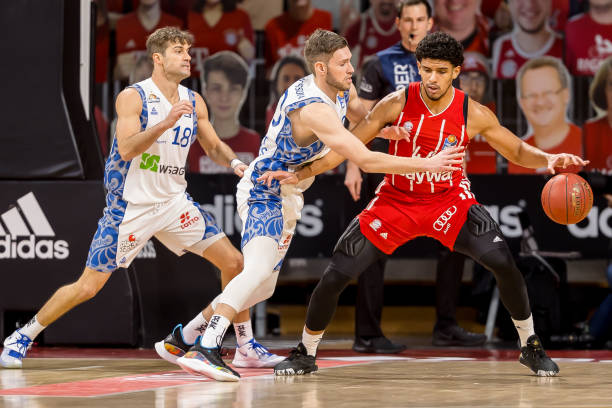 彰显出自己 彰显出自己